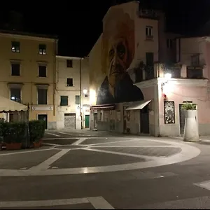 Apartment Splendida Mansarda Open Space, Finiture Di Lusso., Carrara