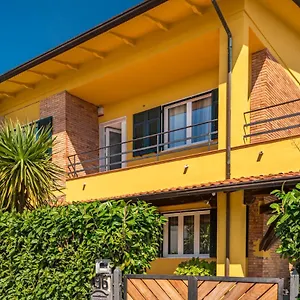 Welchome 22 Bed&breakfast Carrara