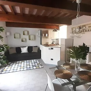 Appartamento Il Nido Dell'arancio, Carrara